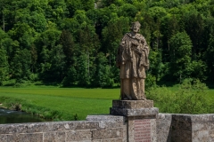 Statue